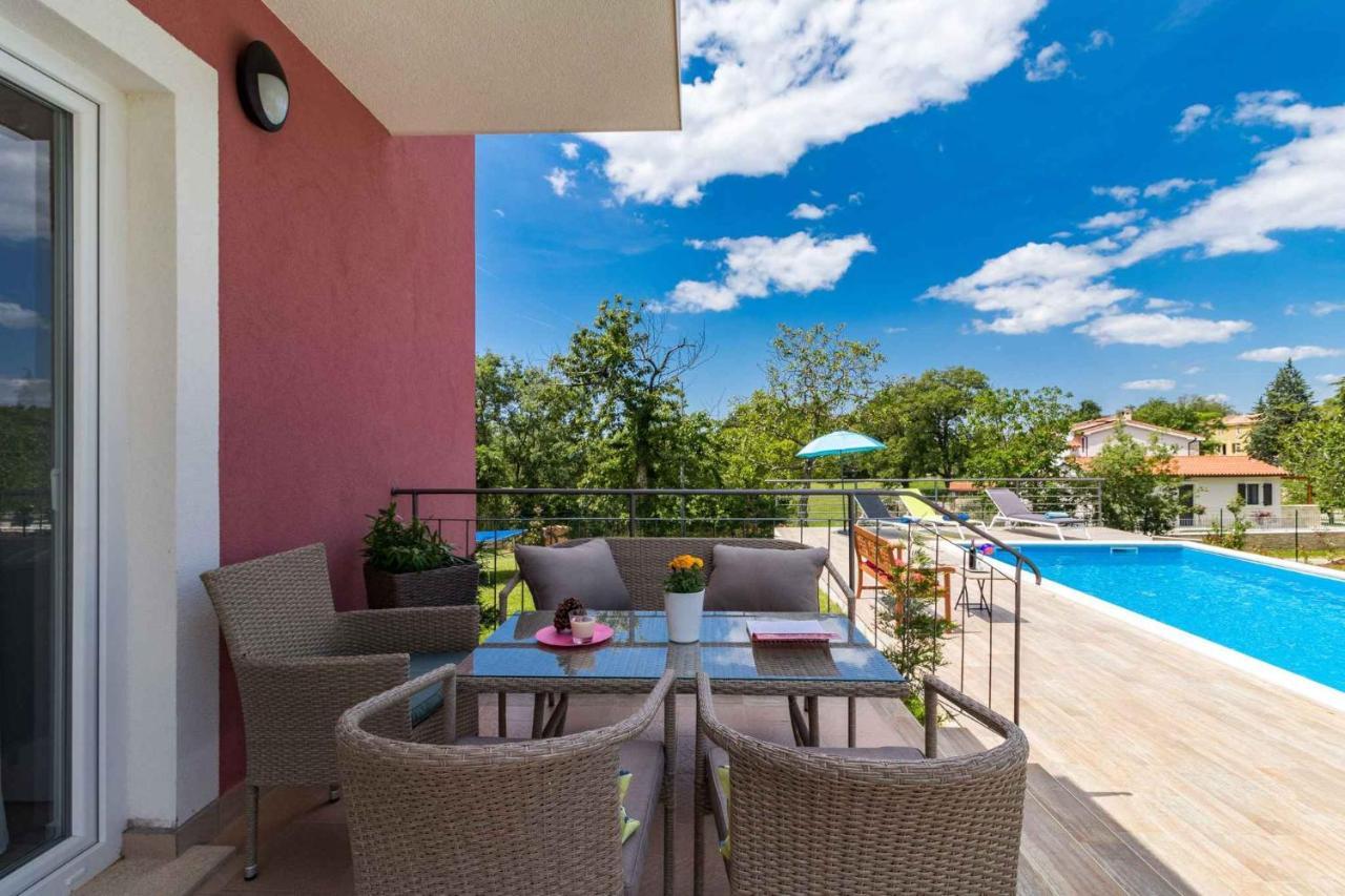 Holiday Home In Tinjan - Istrien 44359 Extérieur photo