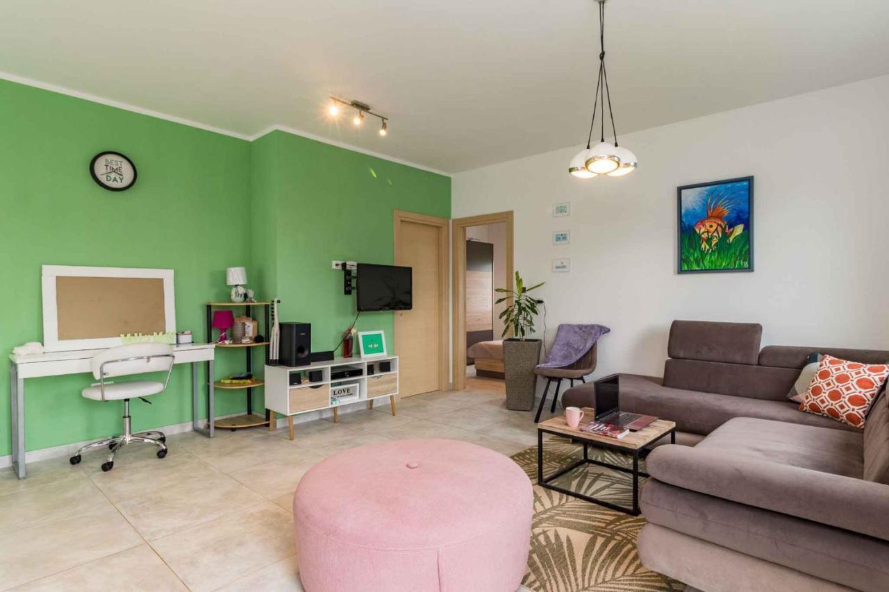 Holiday Home In Tinjan - Istrien 44359 Extérieur photo